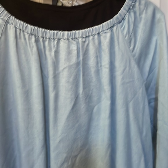 Blue - Picture 3 of 7